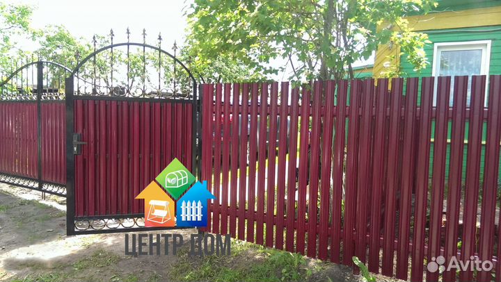 Забор из евроштакетника