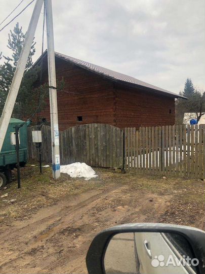 Сруб дома из бруса