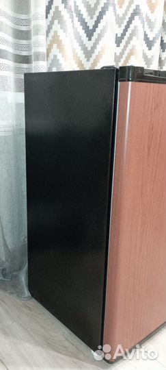 Холодильник маленький с морозилкой