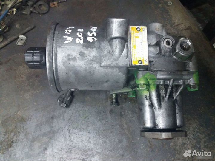 Насос гур Mercedes-Benz E-Class W124