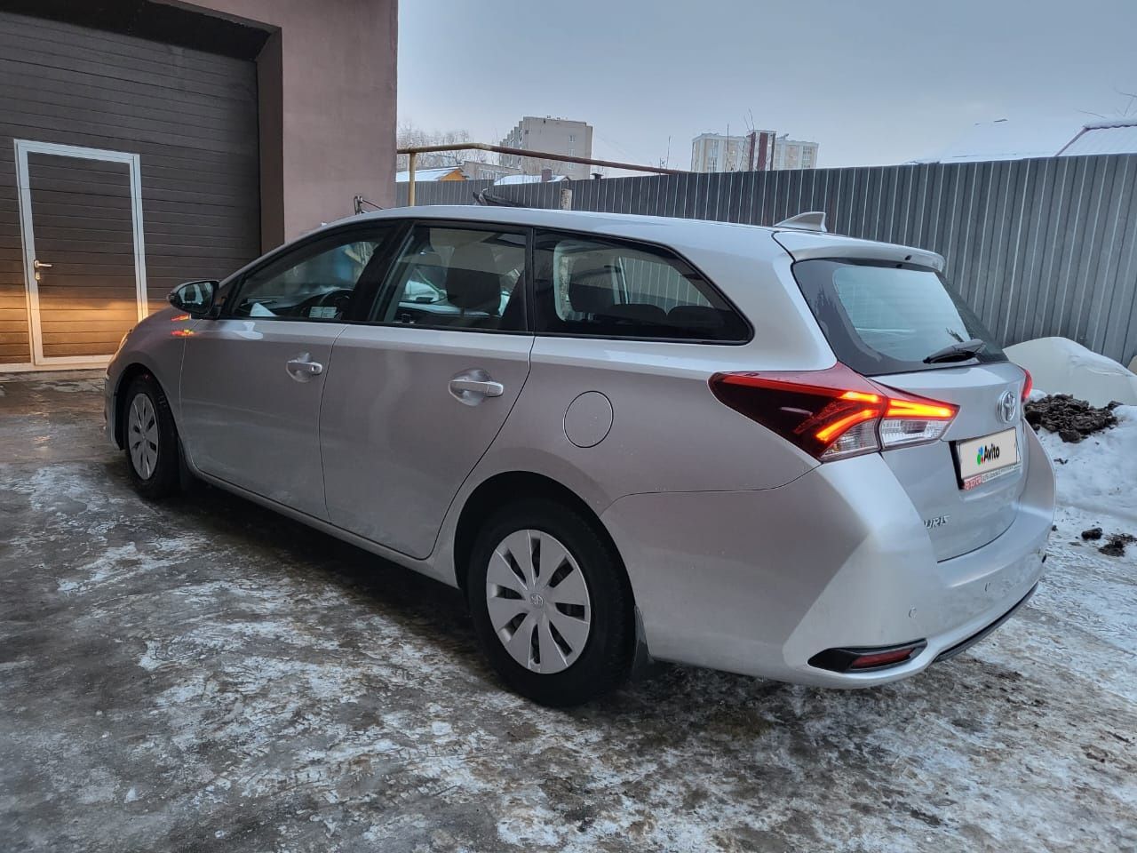 Toyota Auris: фото владельца