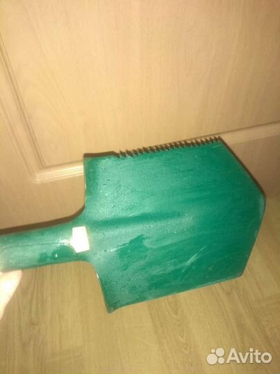 Лопатка туристическая с деревянным черенком