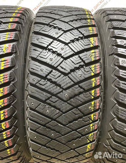 Goodyear Ultragrip Ice Arctic 215/65 R17 100S