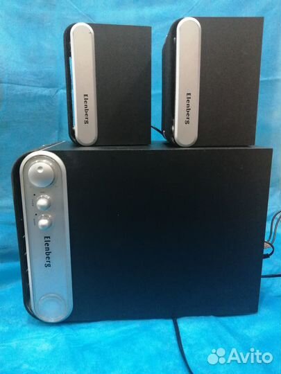 Активная акустическая система (сабвуфер,2 колонки)