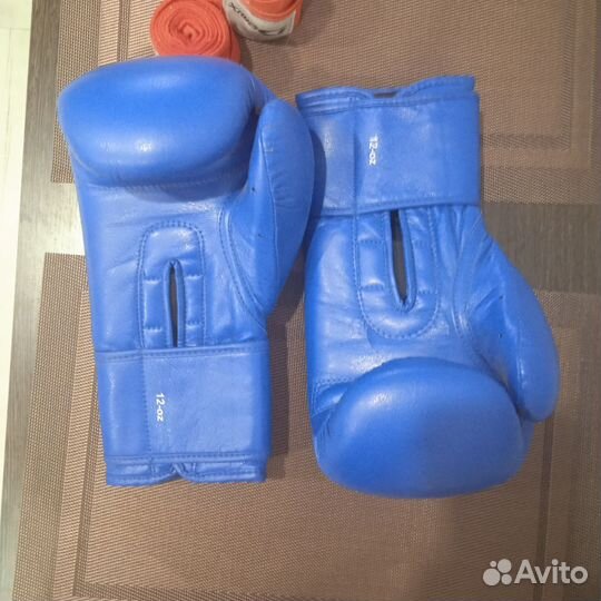 Боксерские перчатки 12 oz
