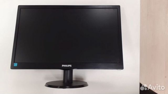 Монитор 18,5" Philips 193V5LSB2