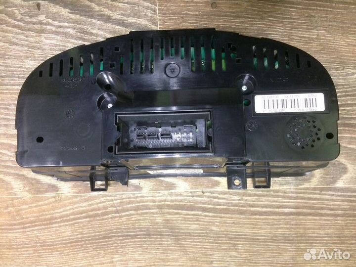 Панель приборов Volkswagen Jetta 5, Golf 5