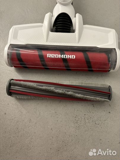 Пылесос ручной (handstick) Redmond RV-UR370