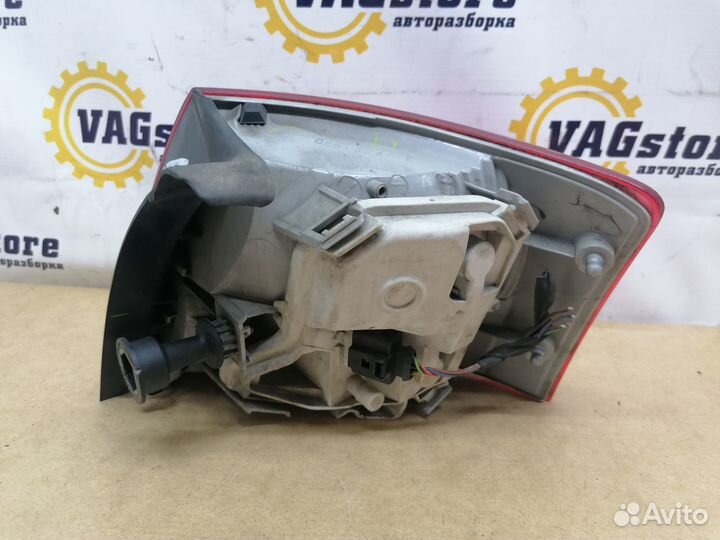 Фонарь наружный левый задний Audi A4 B7 2006