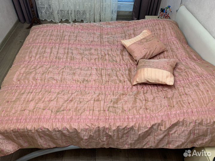 Покрывало на кровать