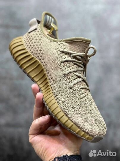 Кроссовки Adidas Yeezy Boost 350 бежевые р42