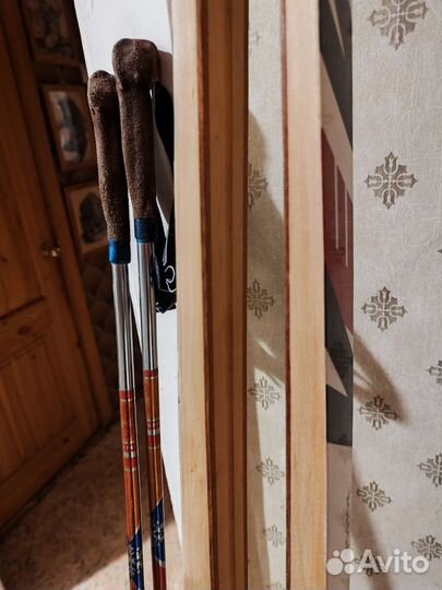 Лыжи беговые 210 см с палками 145см времён СССР