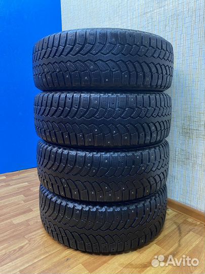 Bridgestone Blizzak Spike-01 225/60 R18