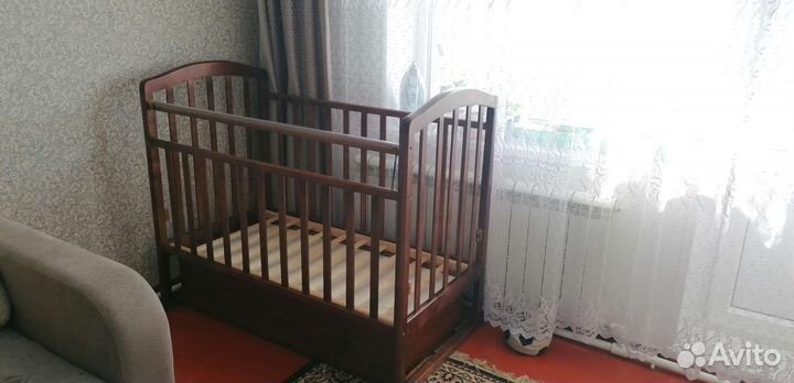 Детская кроватка