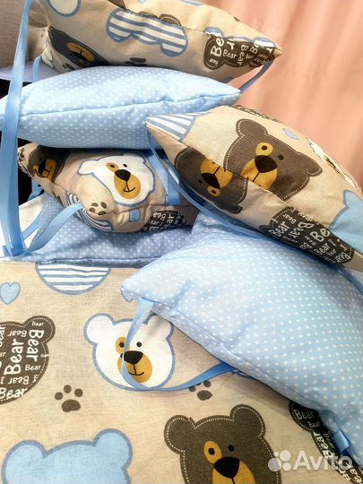 Набор в детскую кроватку
