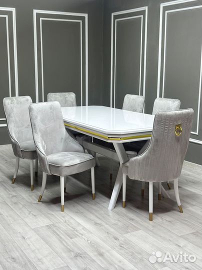 Комплект стол и стулья. В наличии