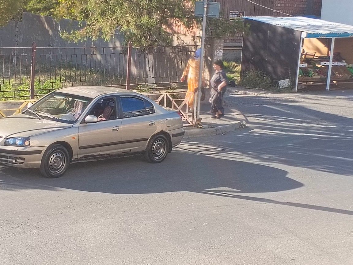 Hyundai Elantra: фото владельца