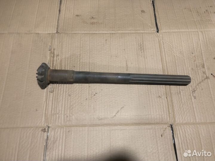 Полуось переднего ведущего моста Мтз 82