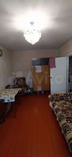 2-к. квартира, 40 м², 1/3 эт.