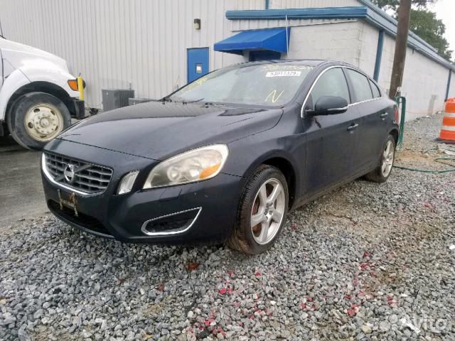 Вольво S60 T5 2011- на запчасти в разбор