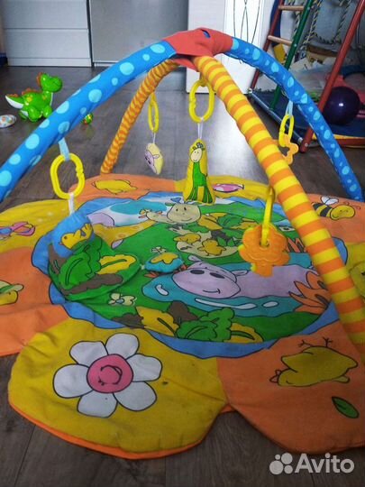 Развивающий коврик