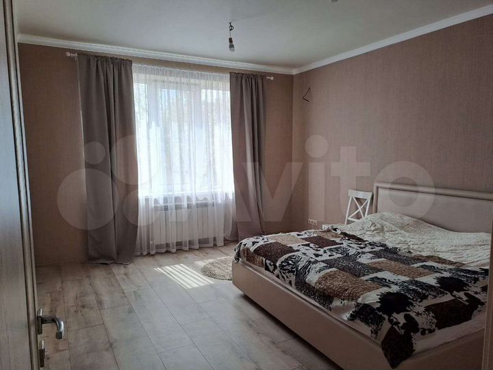 Дом 180 м² на участке 7 сот.