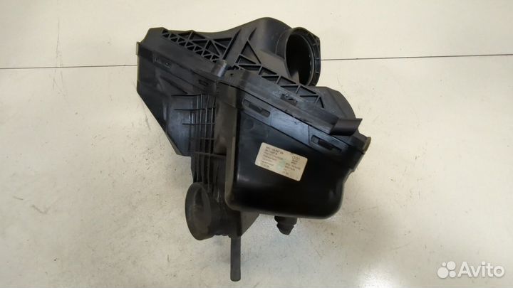 Корпус воздушного фильтра Audi A5, 2008