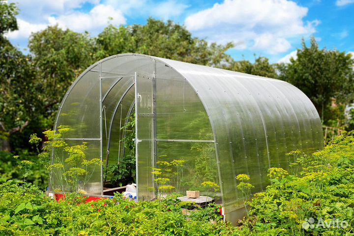 Теплица с поликарбонатом