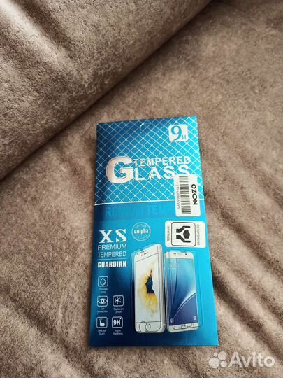 Новое защитное стекло на iPhone 7+