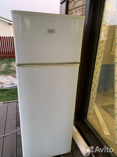 Холодильник zanussi