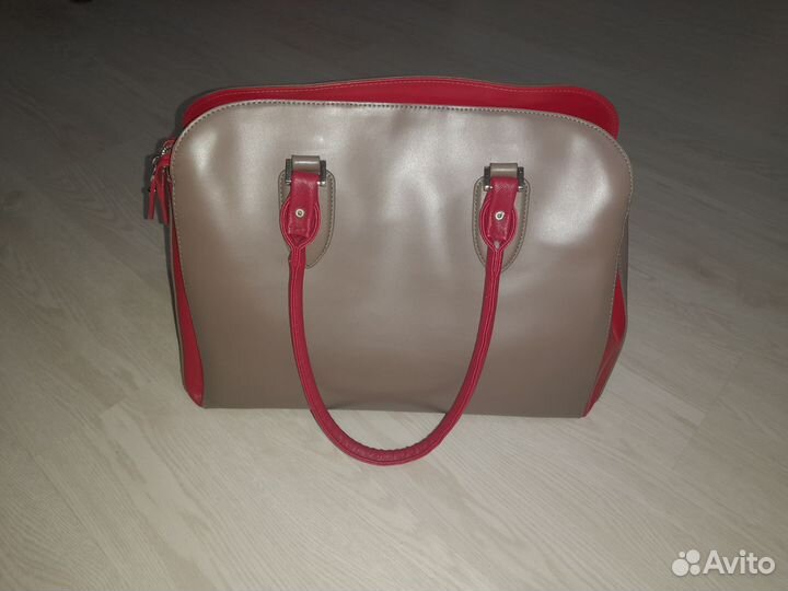 Женская сумочка из натуральной кожи Lorenzo pratto