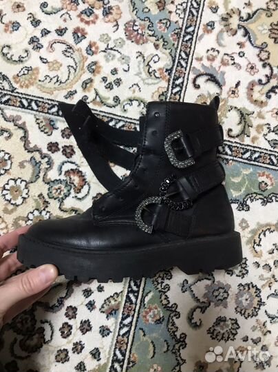Ботинки демисезонные для девочки 34