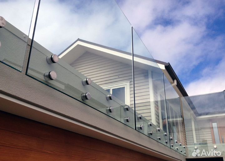 Ограждения из стекла в размере