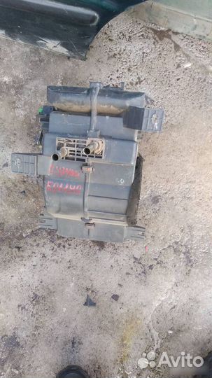 Suzuki Baleno корпус печки