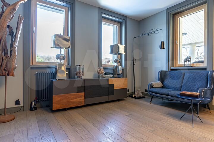 Дом 396 м² на участке 12,6 сот.