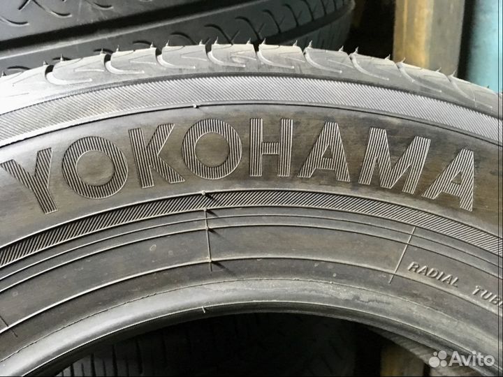 Yokohama BluEarth AE01 215/60 R16