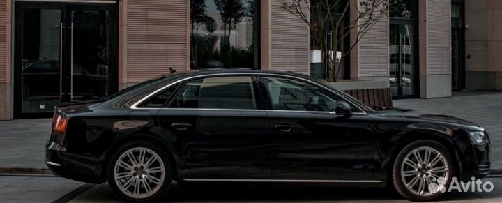 Автомобиль в разборе Audi A8 D4 2014