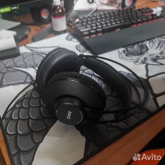 Наушники akg