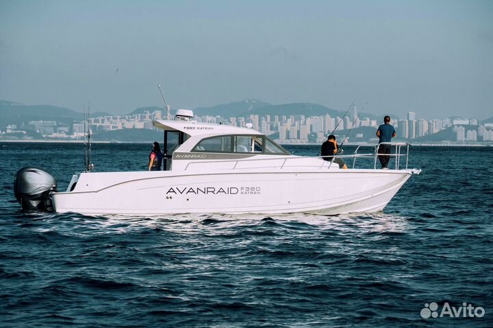 Катер Avanraid F380 Katran