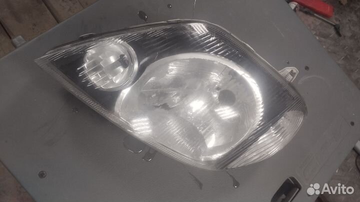 Фара toyota corolla 120