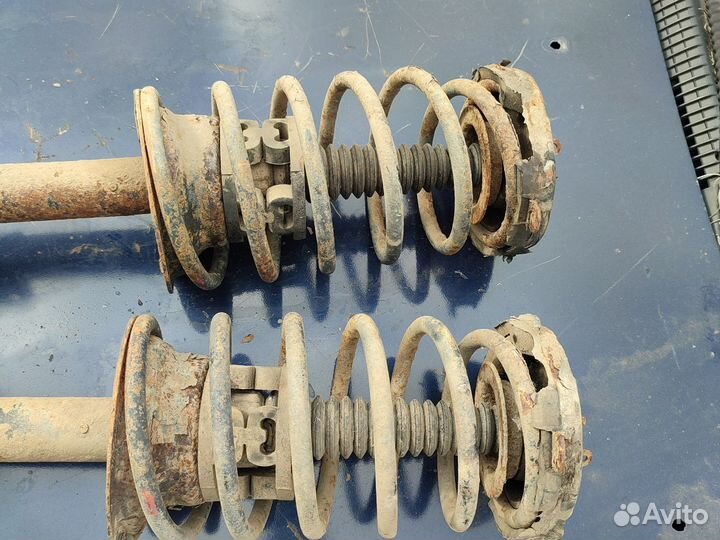 Рено 19 Европа передние стойки