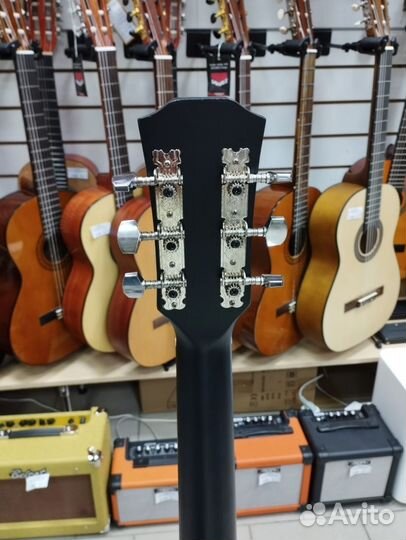 Акустическая гитара