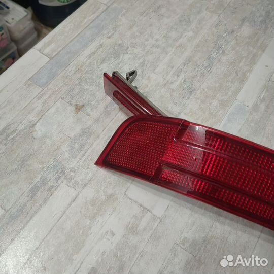Светоотражатель бампера заднего на Mercedes GL 450