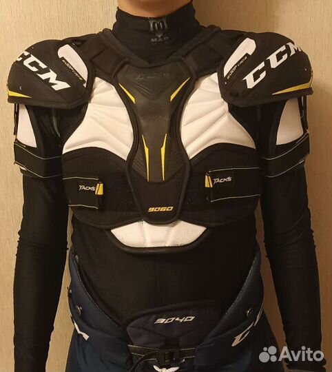 Нагрудник хоккейный