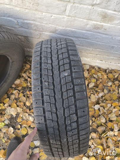 Dunlop SP Winter Ice 01 215/65 R16 102T