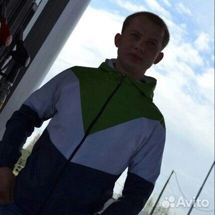 Слесарь по ремонту авто