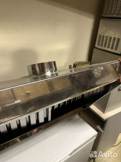 Зонт вытяжной с жироуловителем