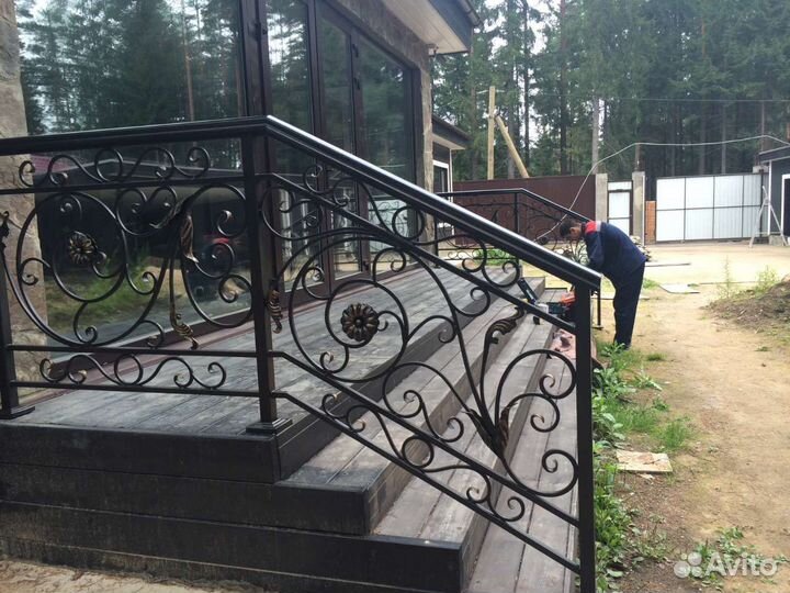 Кованые перила для лестниц