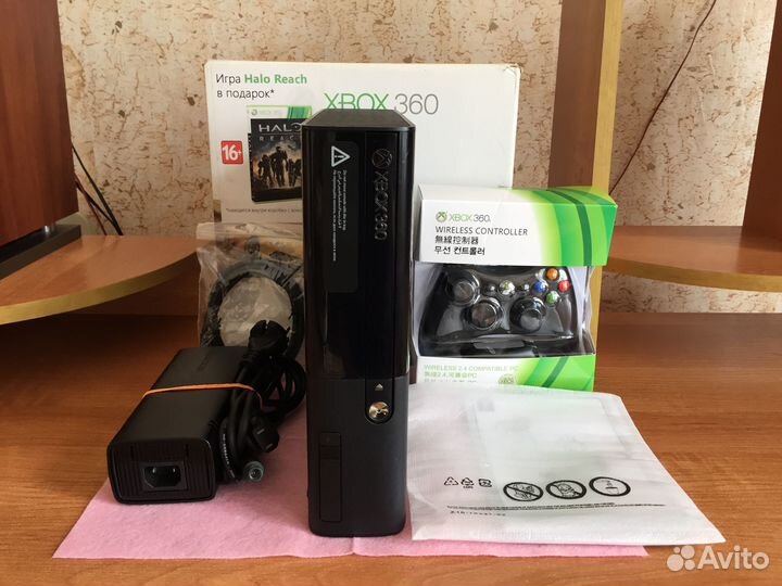 Xbox 360 slim E/500GB/В хорошем состоянии/38 Игр