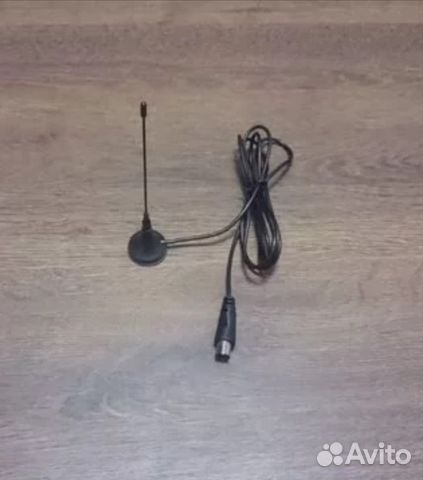 Компактная антенна на магните для цифрового тв